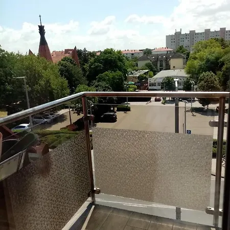 Kek Zsiraf Apartment