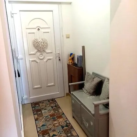 Kek Zsiraf Apartment Siofok
